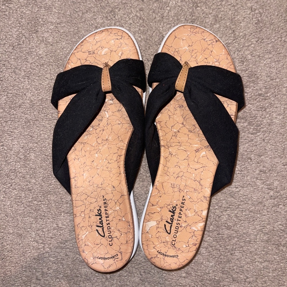 Brand new Clark’s Cloudstepper sandals